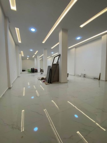 propriete-commercial-a-louer-big-1